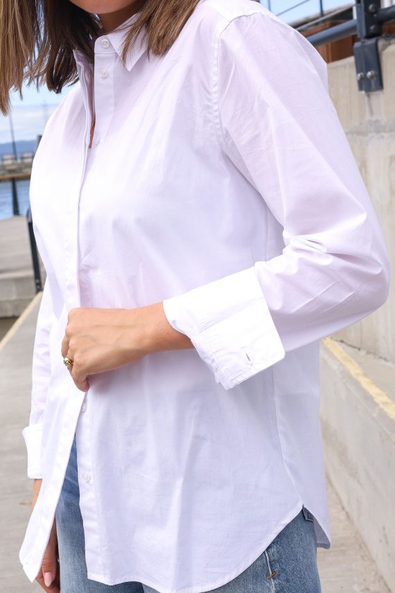 Venus skjorte fra Imwear. Klassisk hvit skjorte til dame