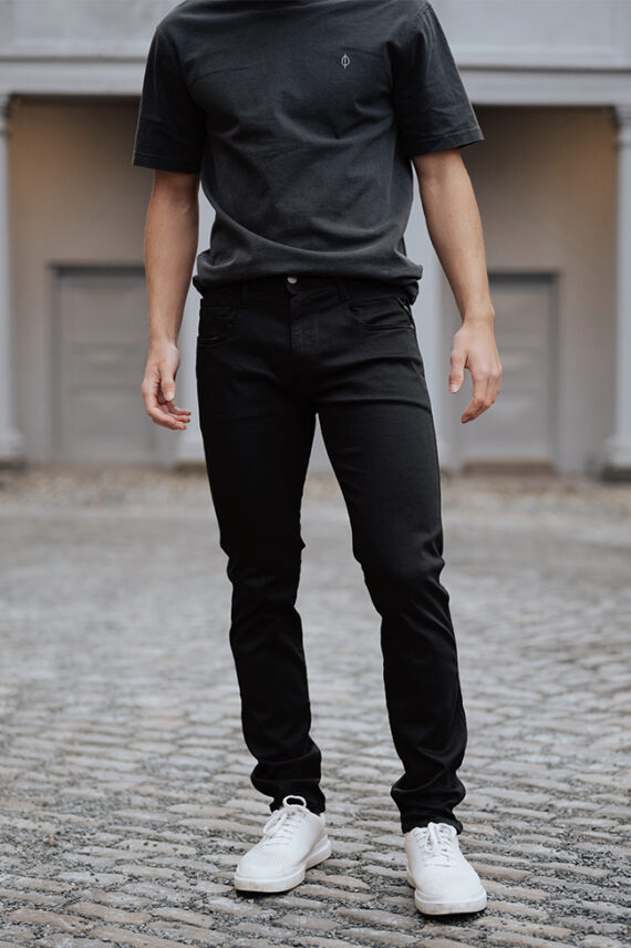 Hyperflex Anbass, Sort