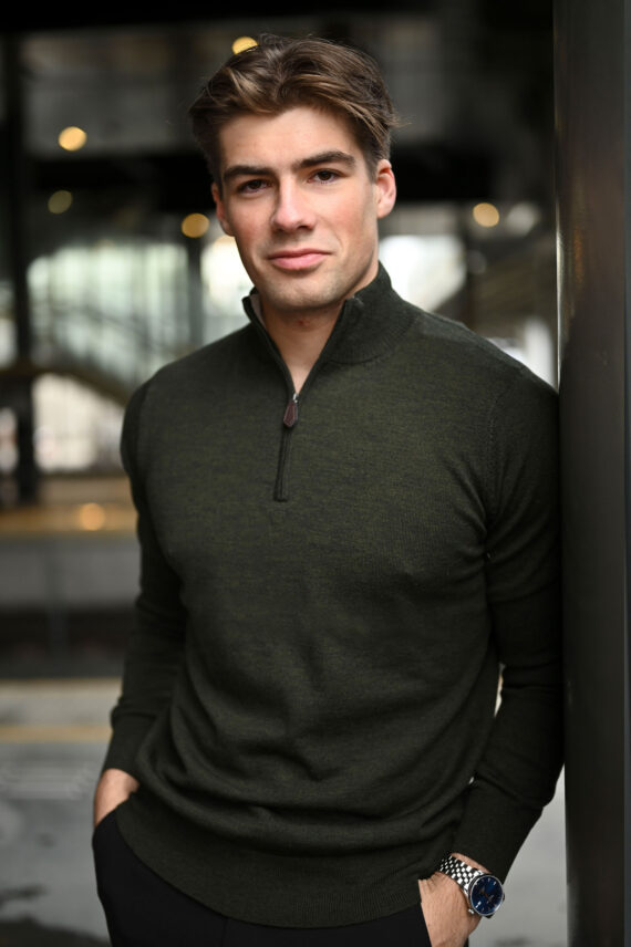 Christian, Mørk Grønn