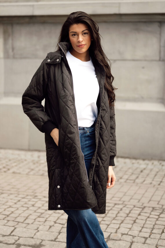 Ektra IW Hood Coat, Black