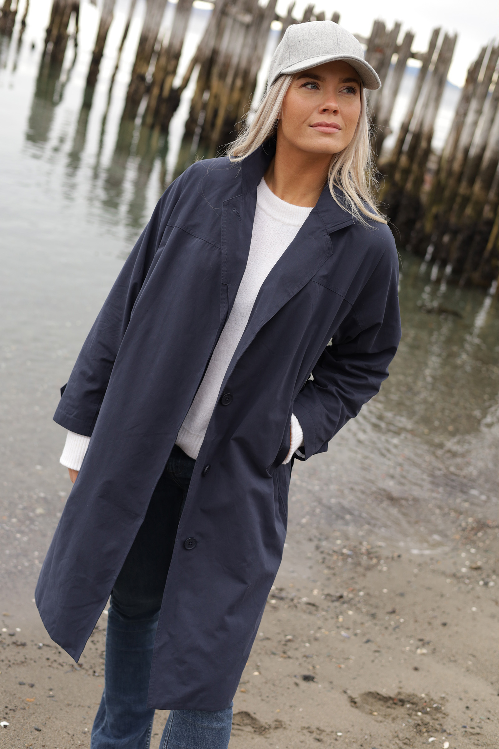 June, Mørk Blå - Bilde 2