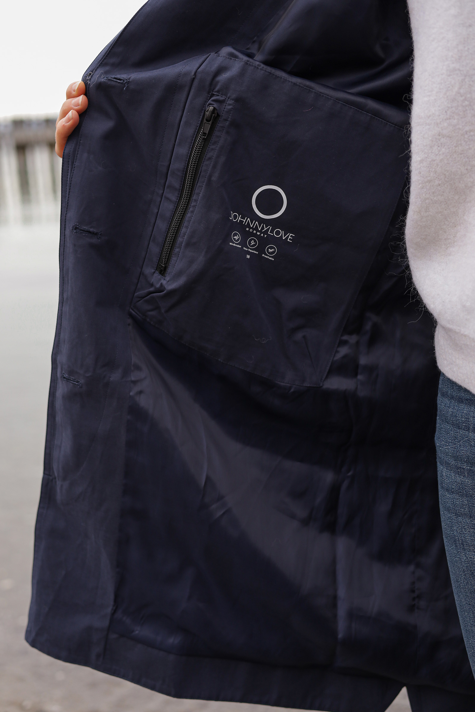 June, Mørk Blå - Bilde 4