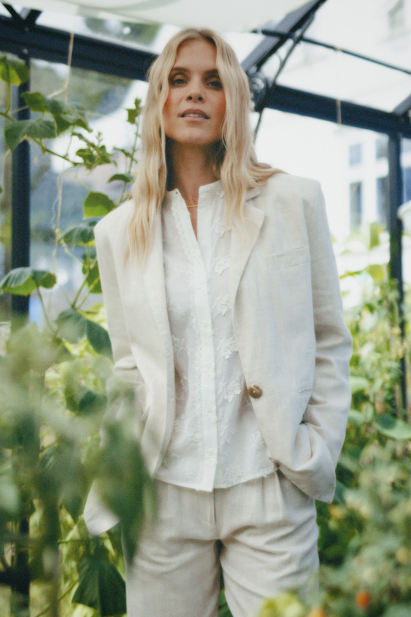 urban-pioneers-esparanza-blazer-light-sand.