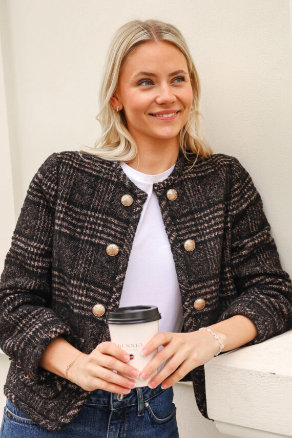 Nelldea, Cafe Au Lait Check