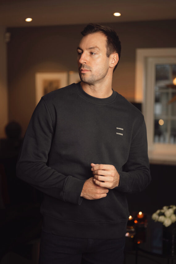 Joel Crew Neck, Salute