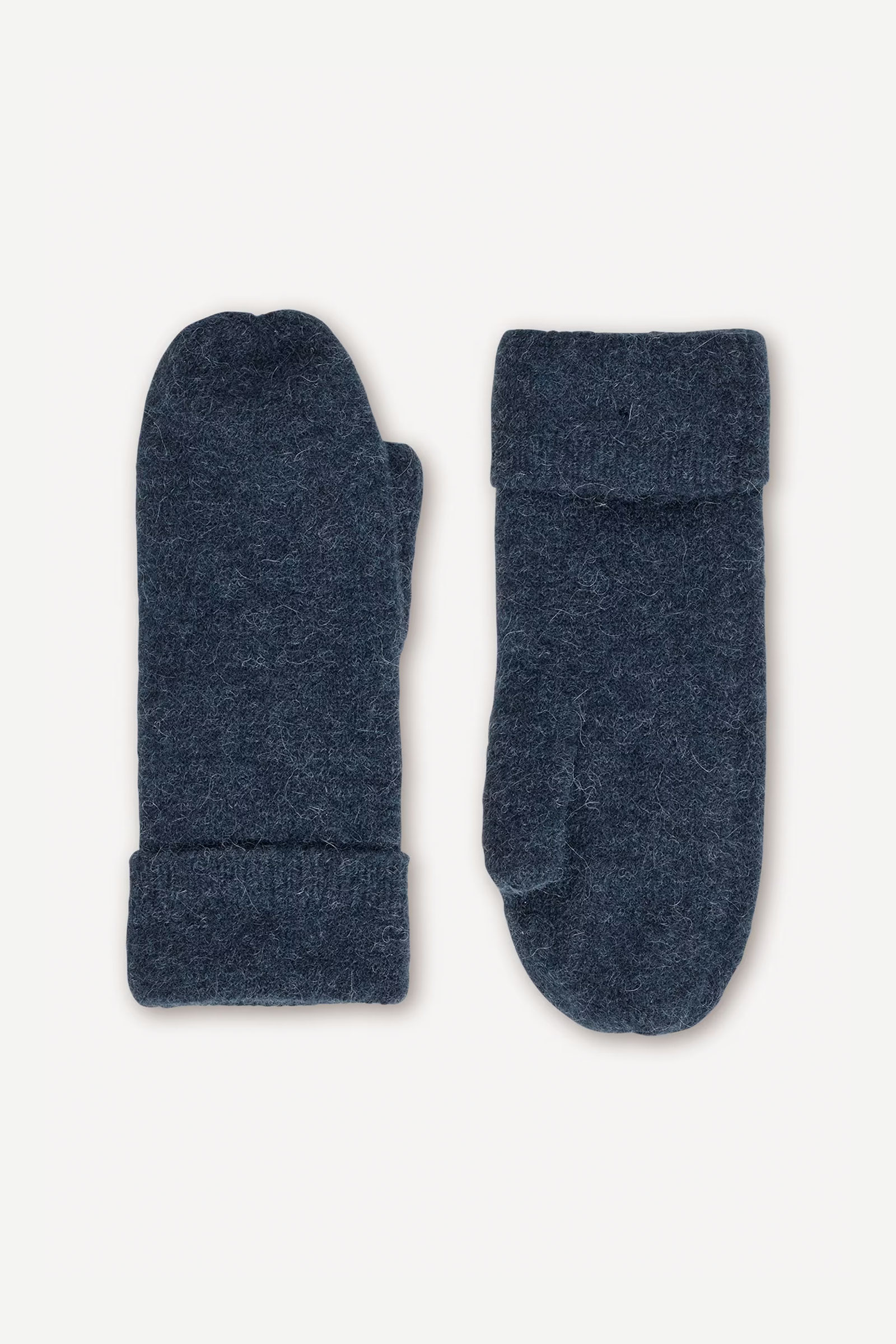 Nor Mitten 7355, Outer Space