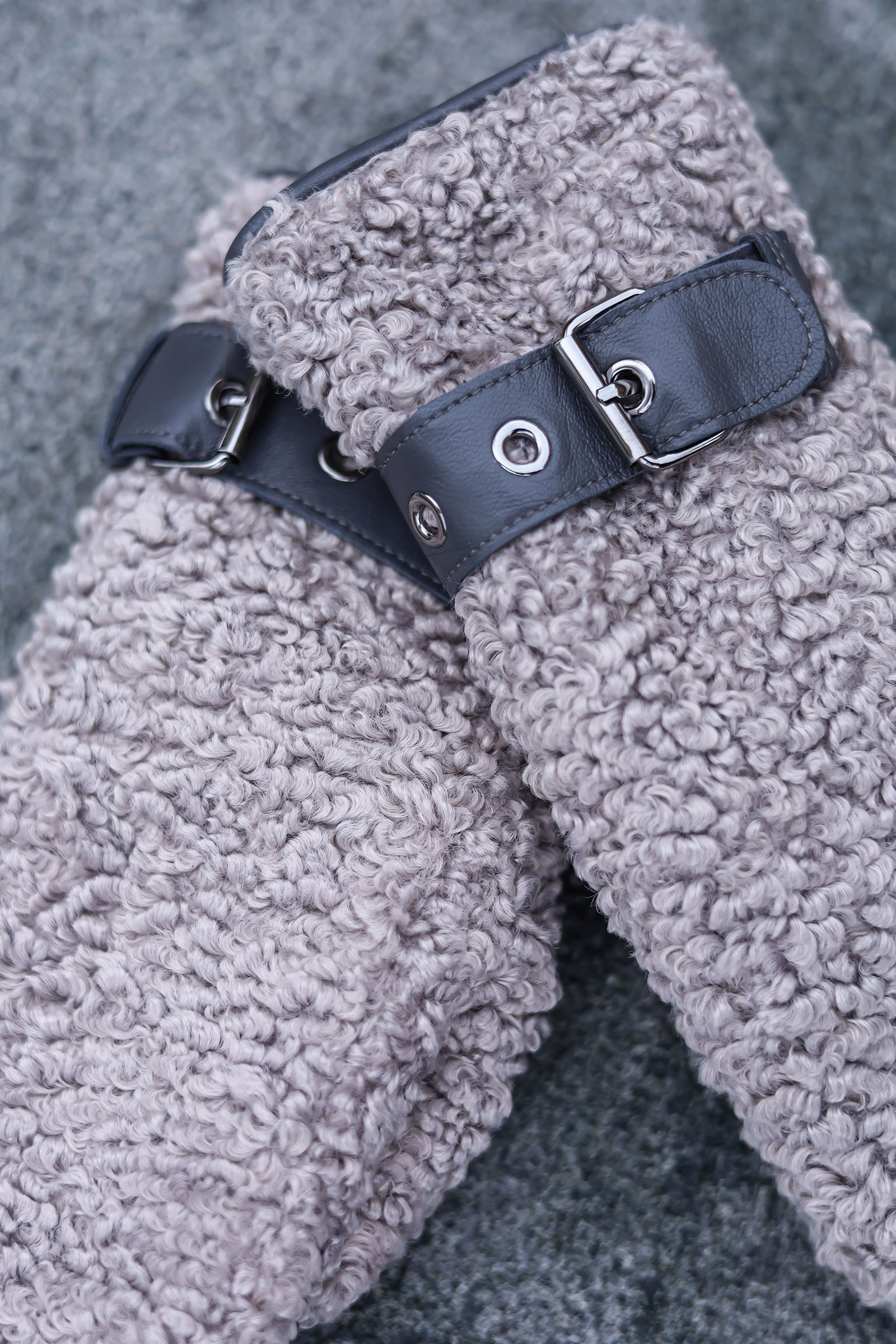 Boucle Mittens, Grå - Bilde 3