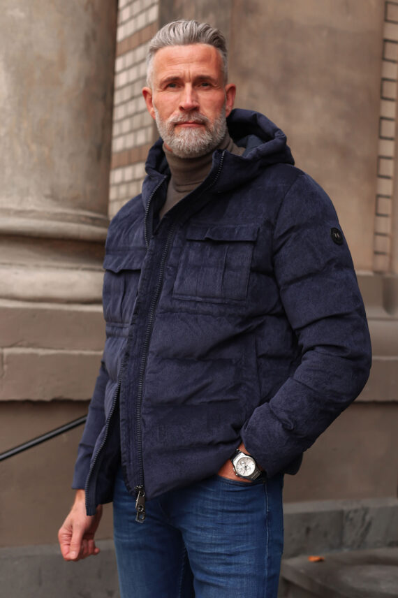 Tignes, Midnight Navy