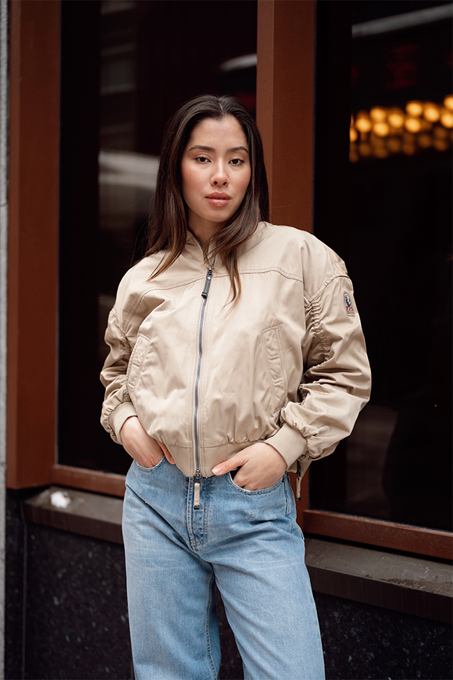 Kathryn Bomber, Sun Kissed - Bilde 2