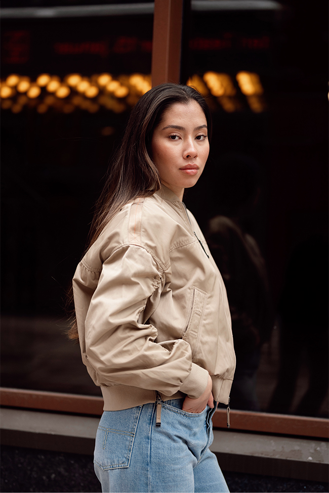 Kathryn Bomber, Sun Kissed - Bilde 4