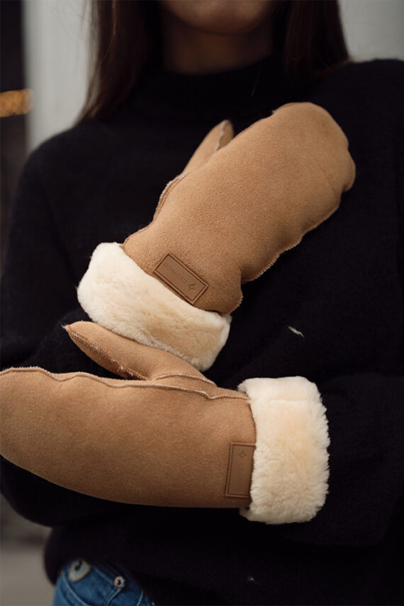 Vesta Mitten, Chestnut