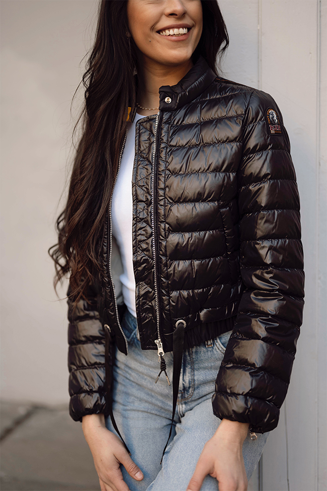 Akane, Black