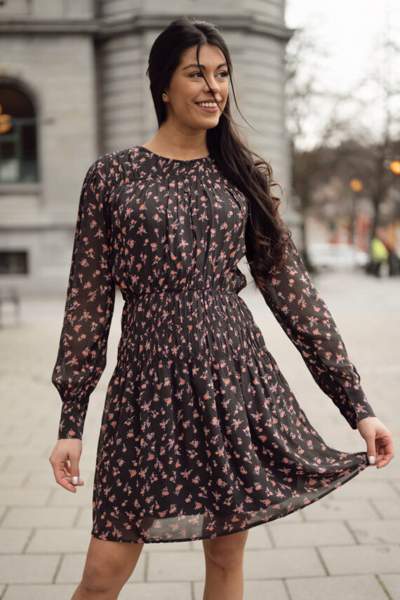 Evelda Orabelle Short Dress, Desert Rose Flower