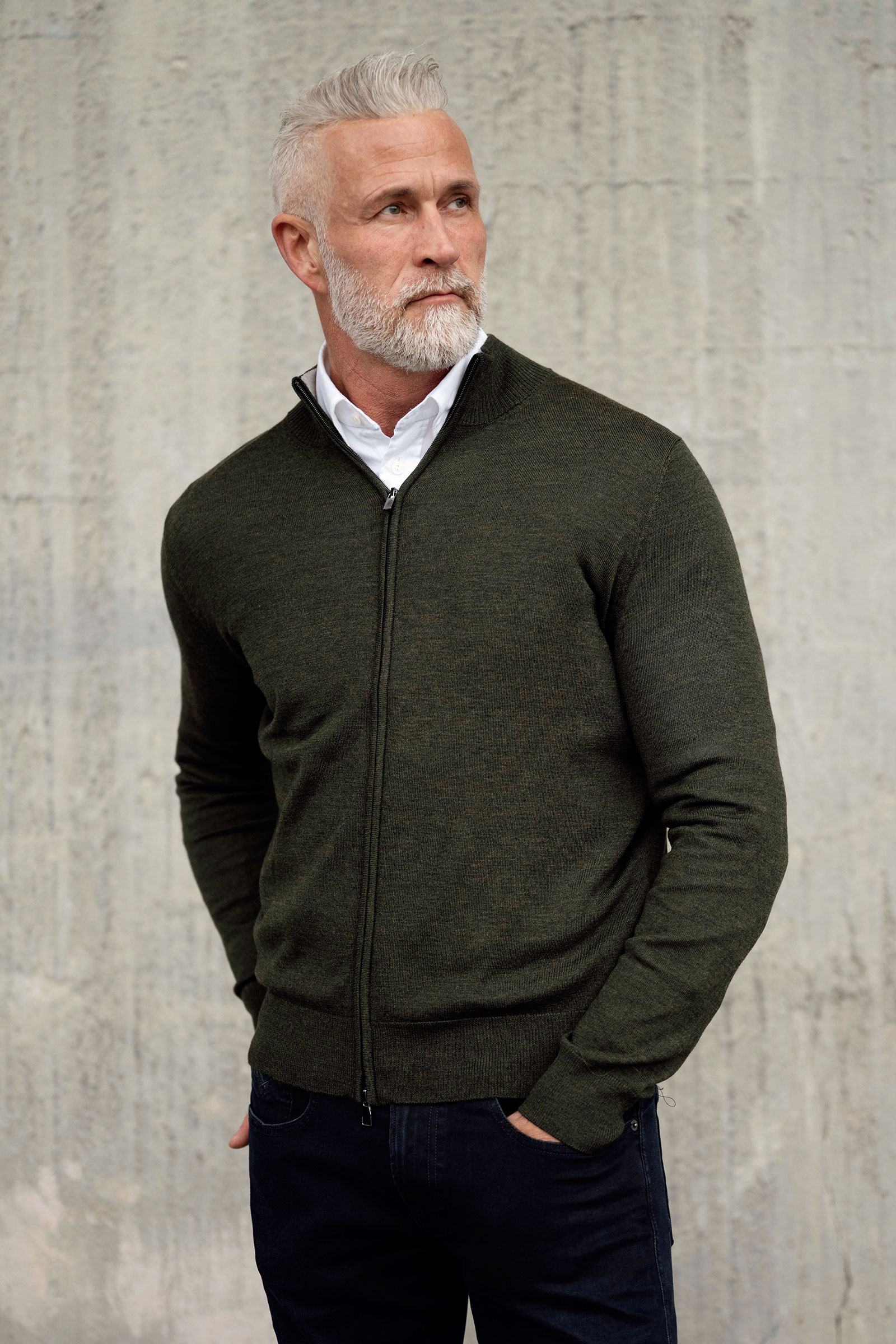 Henrik, Mørk grønn