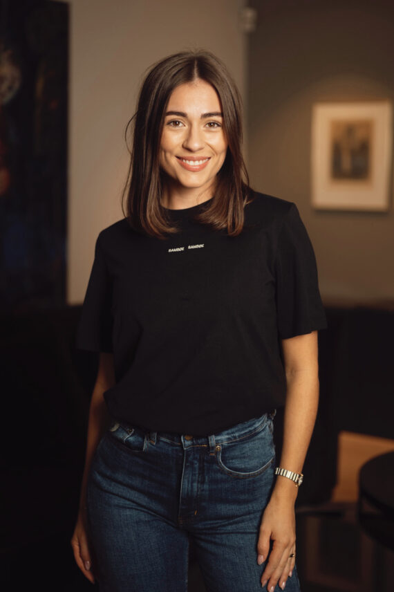 Sadalila T-Shirt, Black