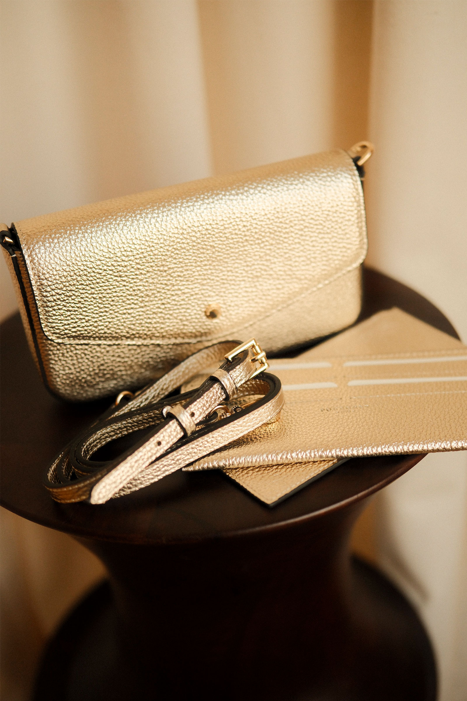 Club Leather Clutch Bag, Gold - Bilde 6