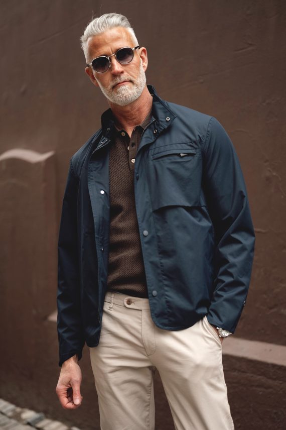 Max, Navy