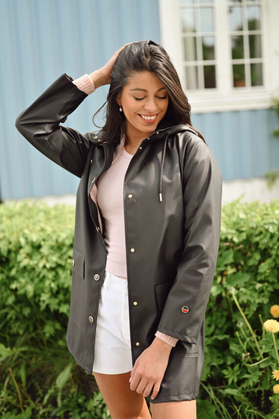 Britte Raincoat, Black