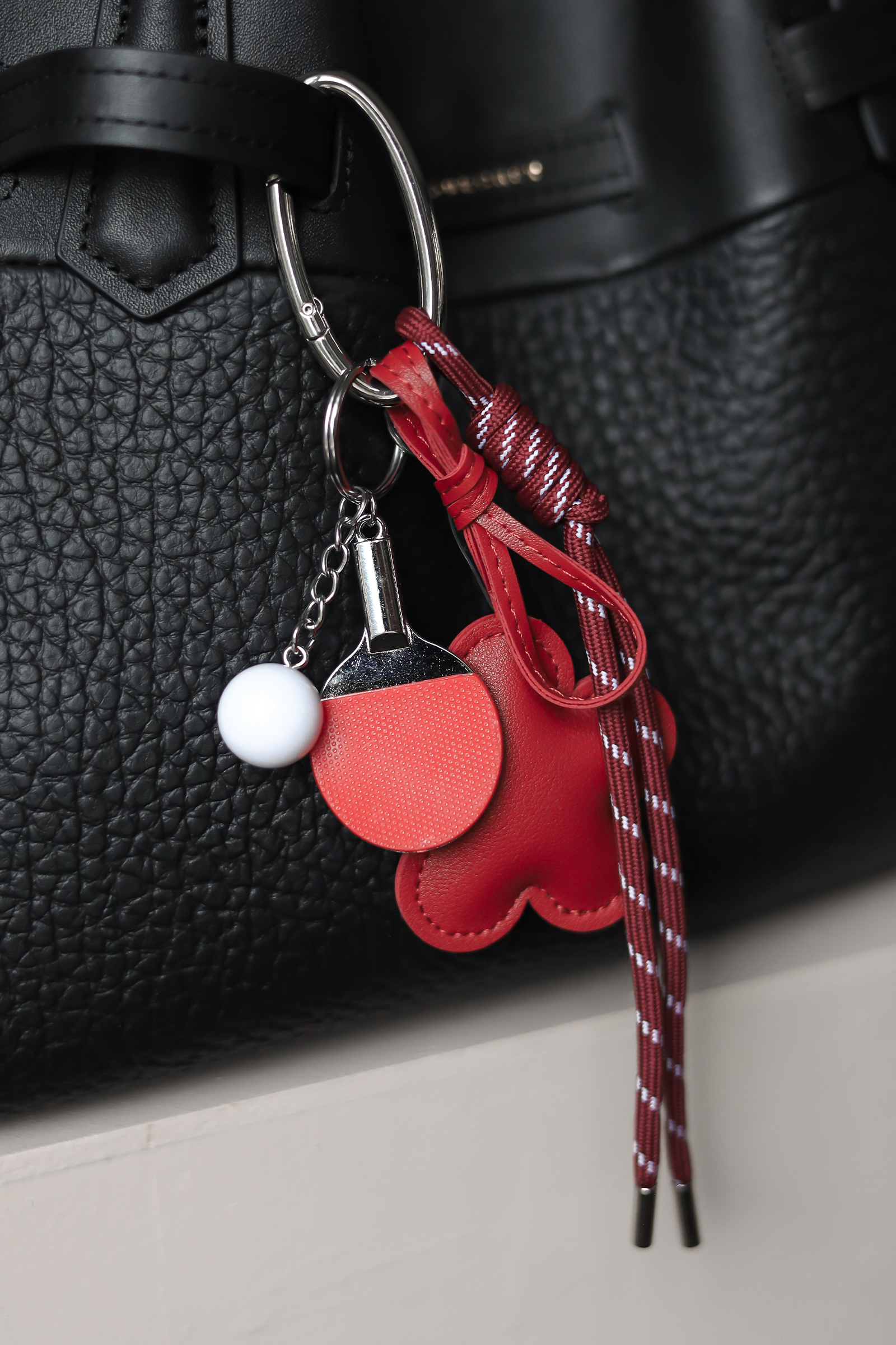 Veskepynt Tennis, Rød