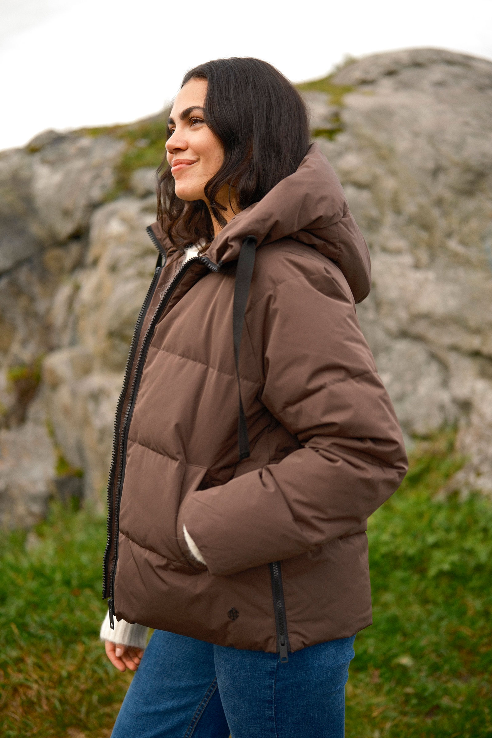 Pavine Down Short Jacket, Hot Fudge - Bilde 8