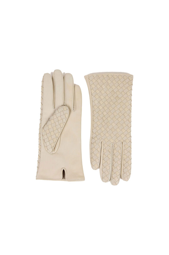 Molly Skinnhanske, Vanilje