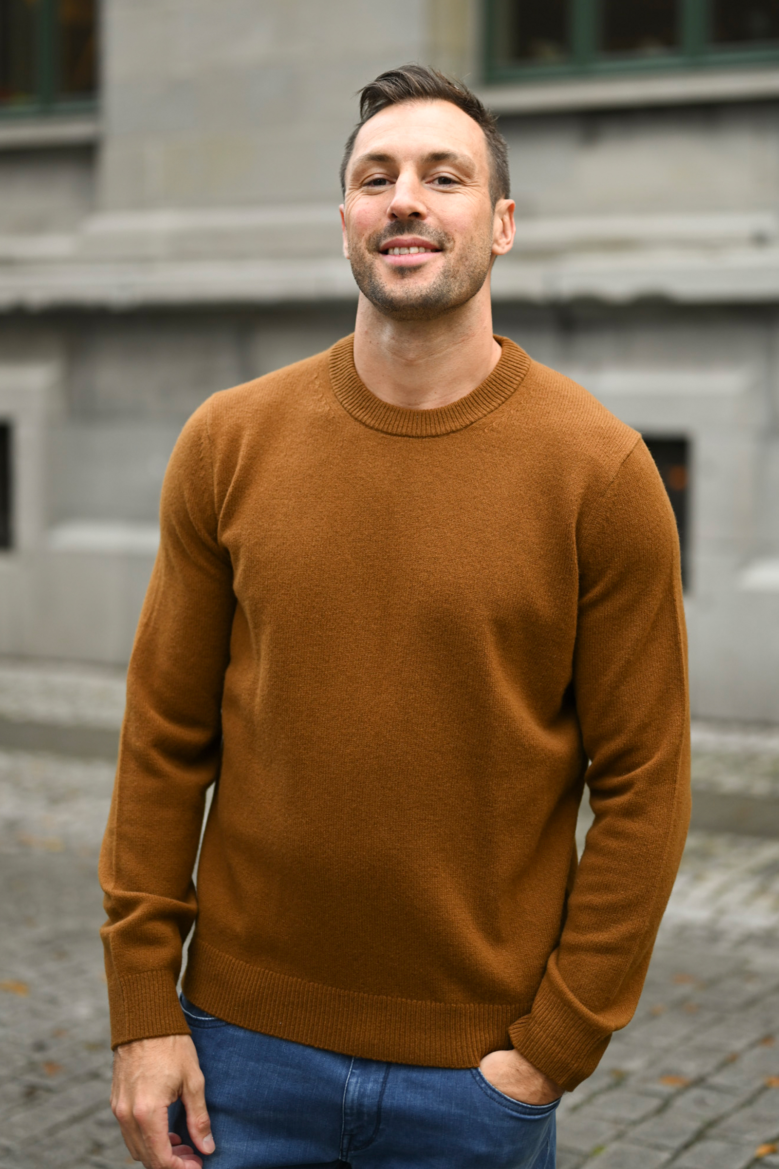 Isak Sweater, Mørk Oransje