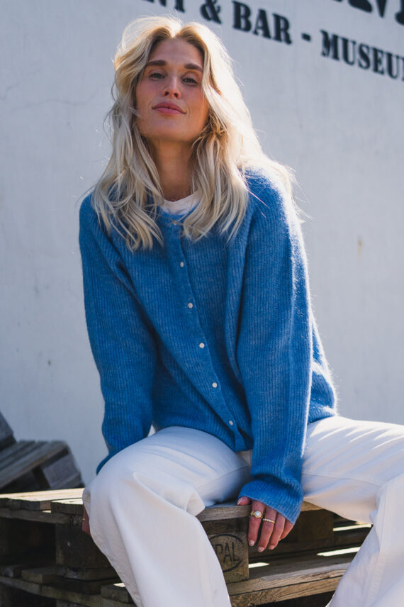 Amalie Cardigan, Quiet Harbor