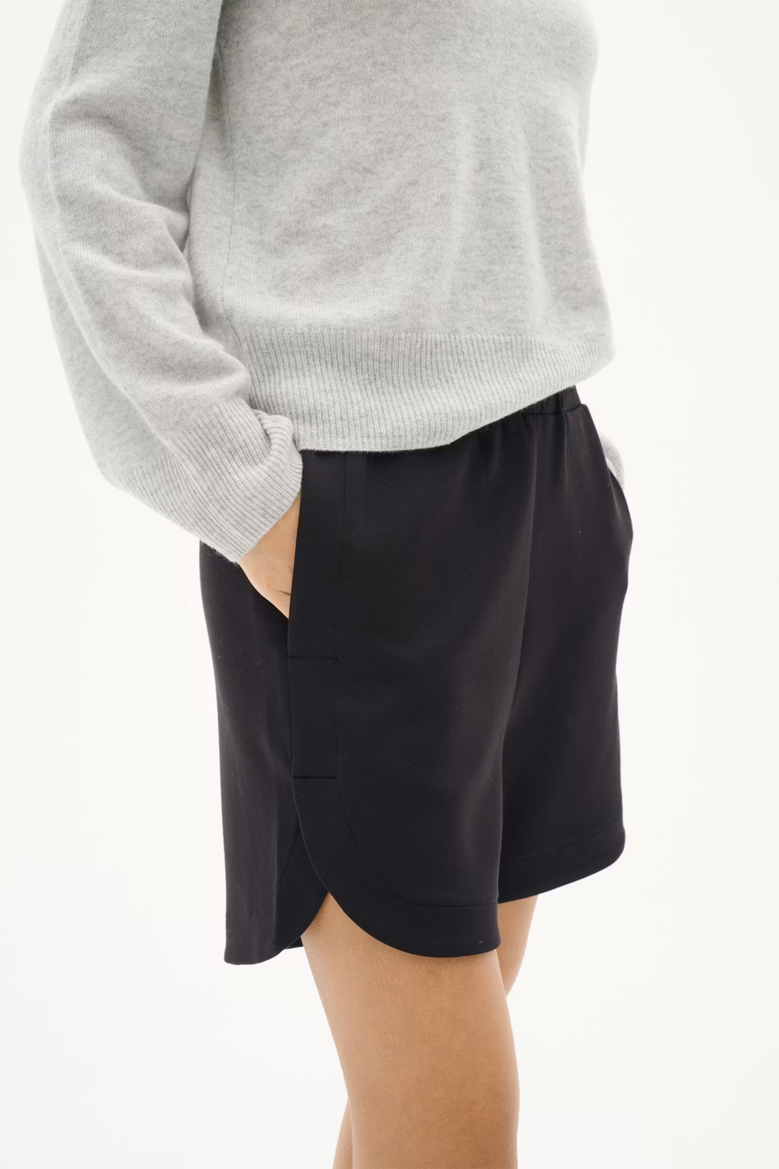 HenniehIw Vincent Shorts, Black - Bilde 4