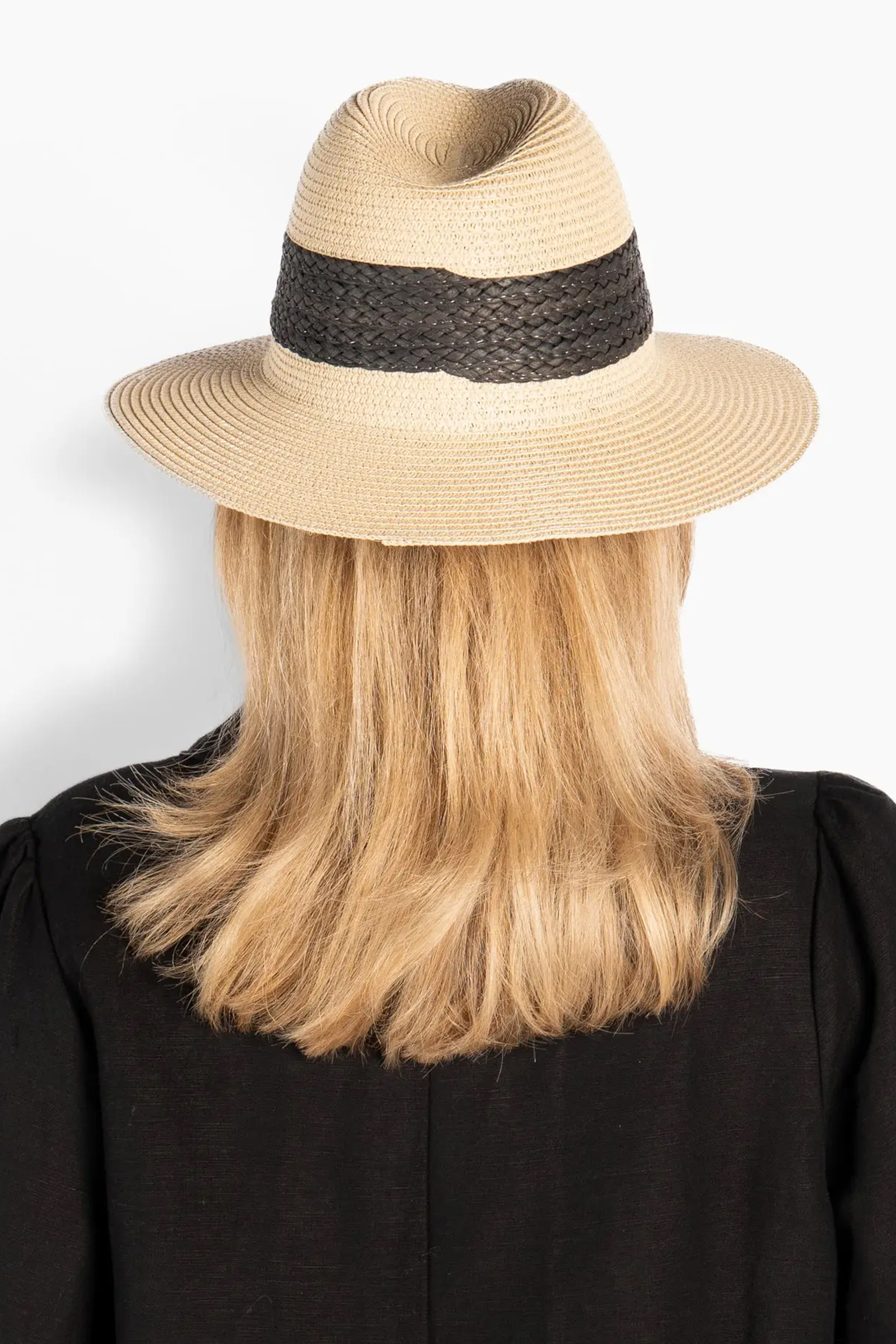 Allesandra Hat, Humus - Bilde 2