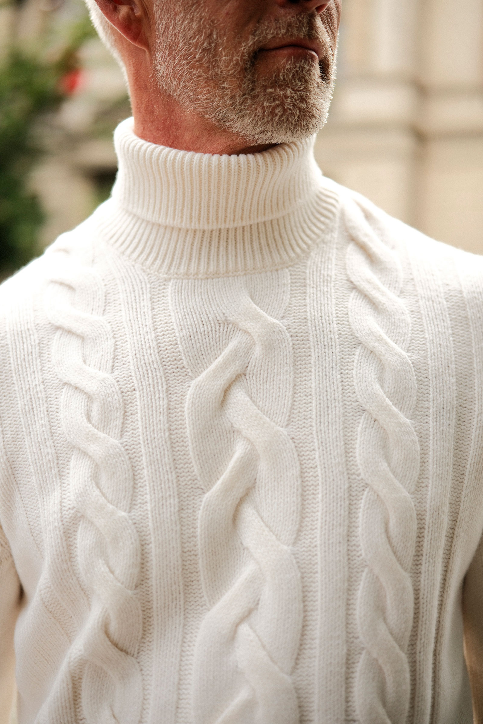 Cabled Super Geelong Turtleneck, White - Bilde 4