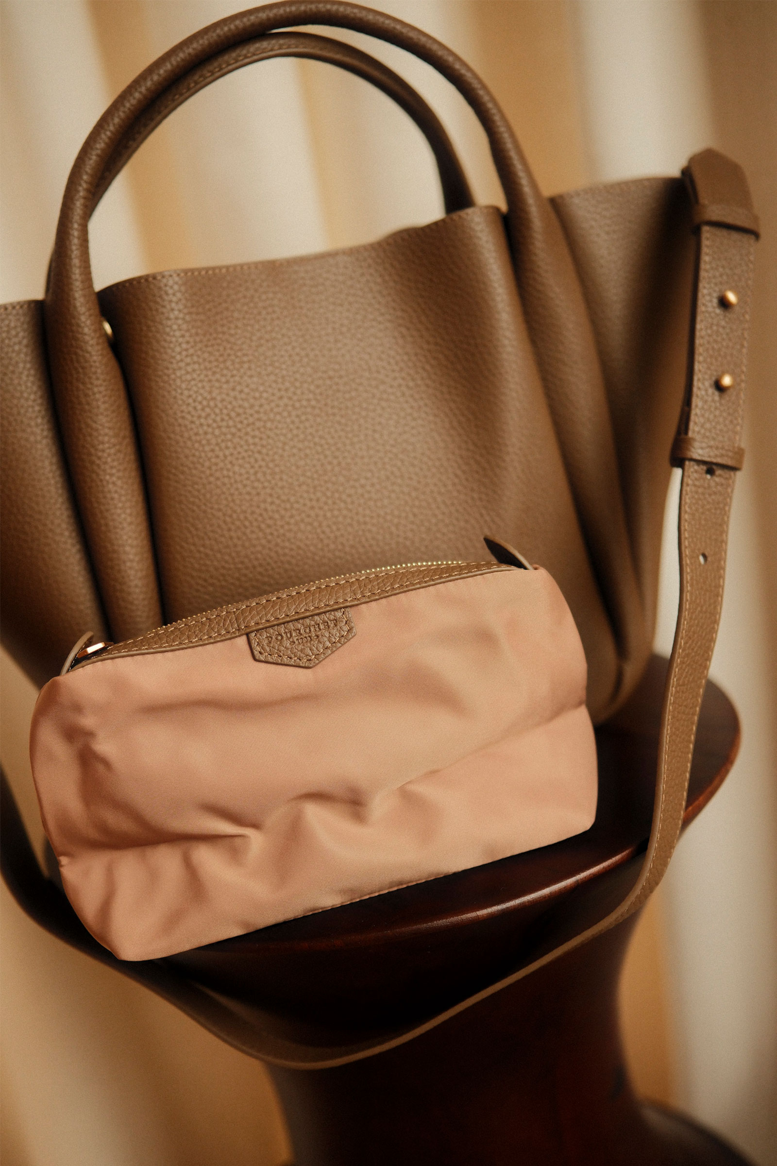 Cowhide Leather Large Satchel, Lys Brun - Bilde 4