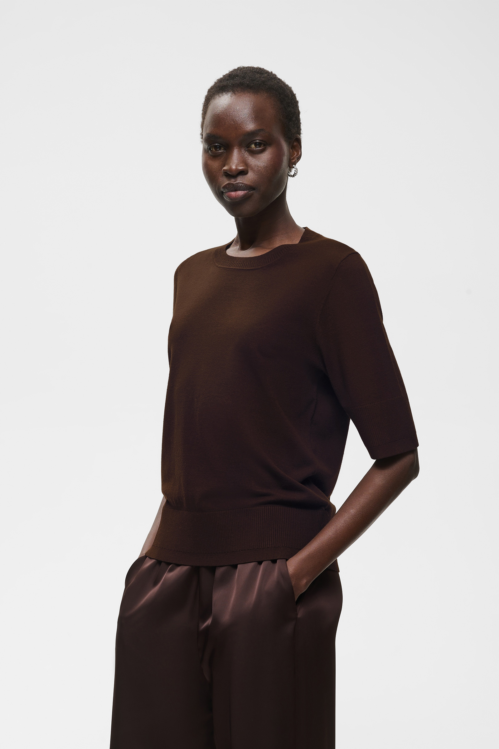 MikoIW Core Tee, Chocolate Brown